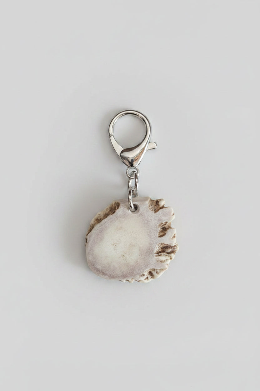 bottom view Silver keychain with eagle design on a piece of deer antler
